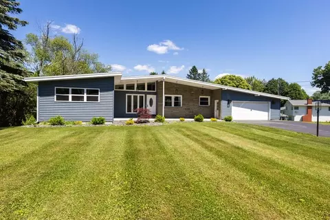 208 Scenic Dr, Horseheads, NY 14845
