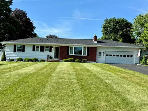 23 Lloyd Dr, Horseheads, NY 14845