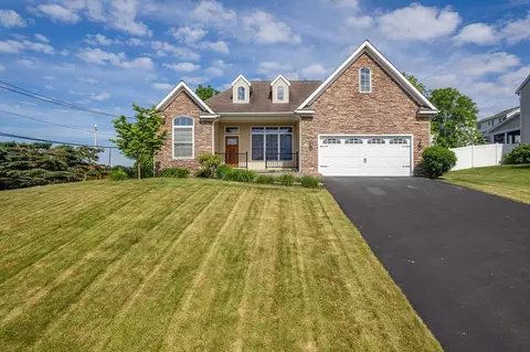 101 St Andrews Dr, Horseheads, NY 14845