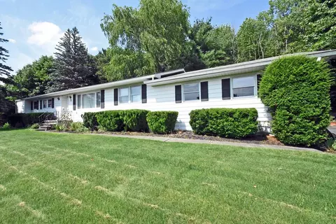 48 Ivy Ln, Horseheads, NY 14845