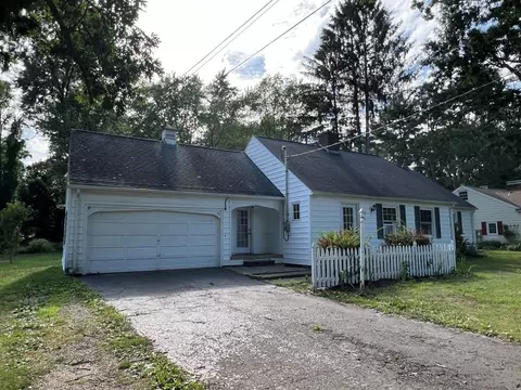 124 Oakdale Dr, Elmira, NY 14905