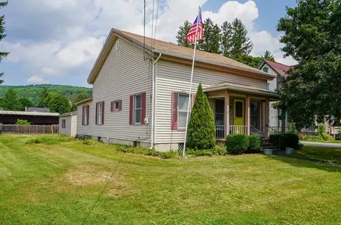 4 E Ave, Avoca, NY 14809