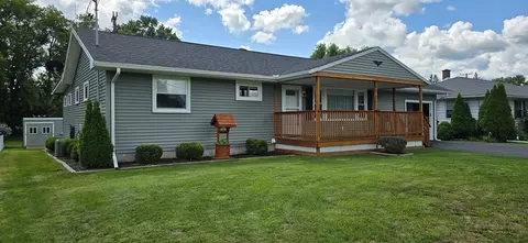 392 Coldbrook Dr, Southport, NY 14904