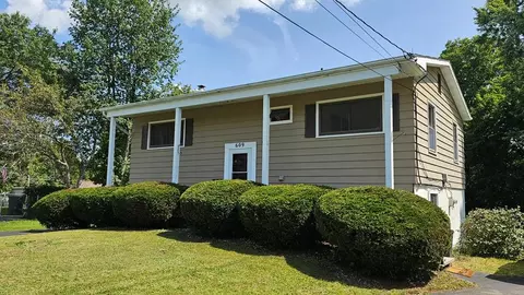 609 Billings Dr, Elmira, NY 14905