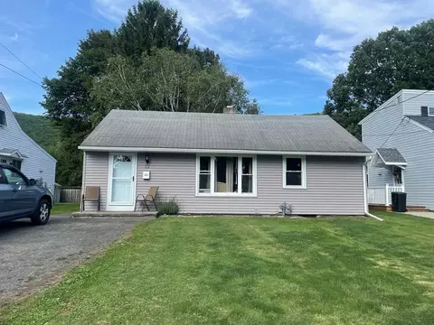 22 Wilson St, Corning, NY 14830