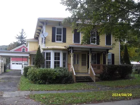 14 E Ave, Avoca, NY 14809