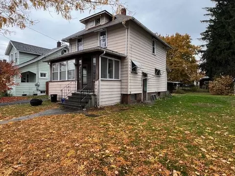 554 Lyon St, Elmira, NY 14904