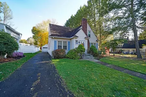 300 Larchmont Rd, Elmira, NY 14905