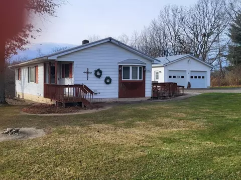 923 Veteran Hill Rd, Horseheads, NY 14845