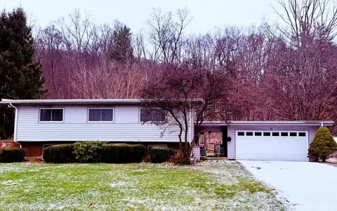 21 Sunny Dell Cir, Horseheads, NY 14845