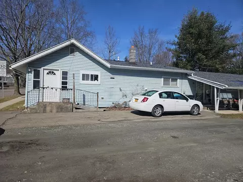 12 Main St, Urbana, NY 14840