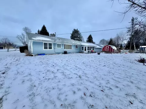 Exterior - 207 Maple Hts, Bath, NY 14810 photo 3 of 8