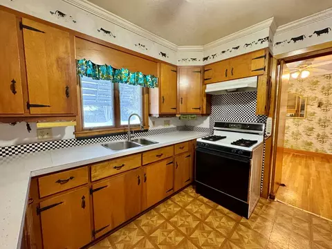 Kitchen - 207 Maple Hts, Bath, NY 14810 photo 3 of 10