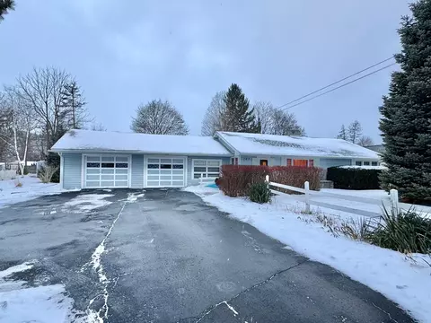 207 Maple Hts, Bath, NY 14810