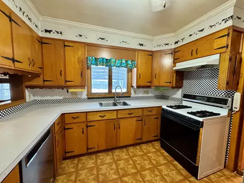Kitchen - 207 Maple Hts, Bath, NY 14810 photo 2 of 10