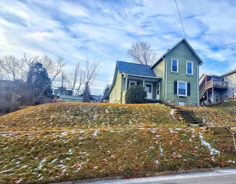 290 Sunset Dr, Corning, NY 14830