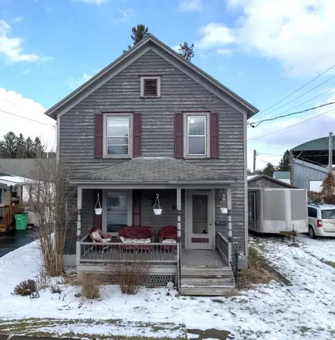 15 Elm St, Bath, NY 14810