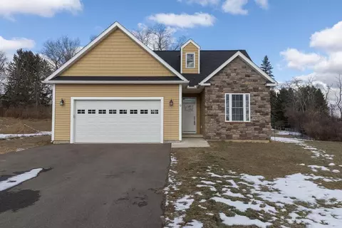 9 Royal Ct, Horseheads, NY 14845