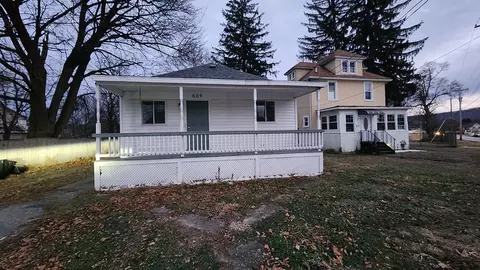 609 Cedar St, Southport, NY 14904