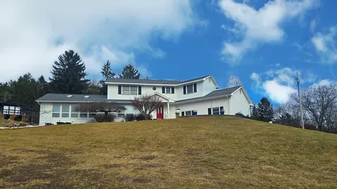 13 Hillside Dr, Southport, NY 14871