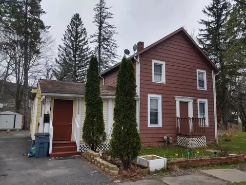 8 Division St, Deposit, NY 13754