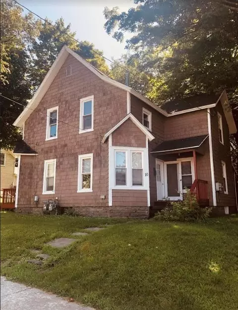 10 Saint John St, Walton, NY 13856