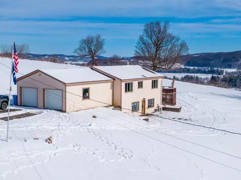 6371 Hamilton Hill Rd, Eaton, NY 13334