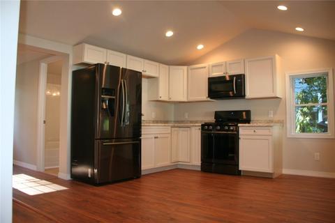 4 Eagle St, Phelps, NY 14532 photo 4