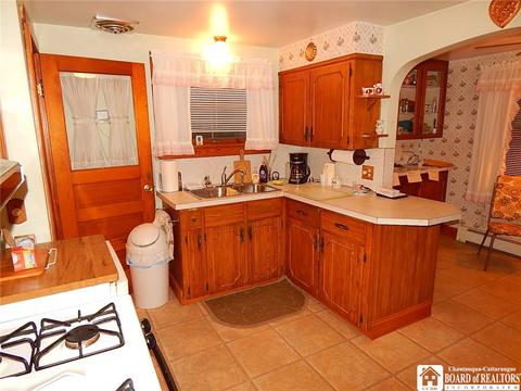 245 Maple Ave, Dunkirk, NY 14048 photo 5