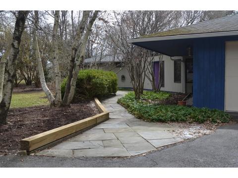 6 Lowell Pl, Ithaca, NY 14850 photo 2