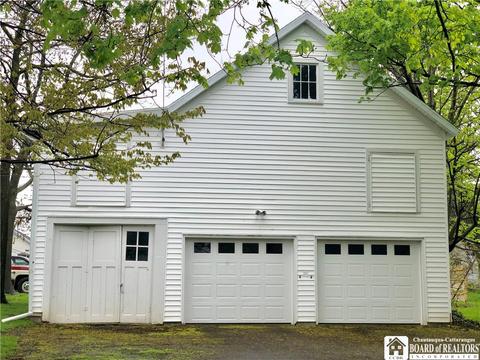 615 Eagle St, Dunkirk, NY 14048 photo 3