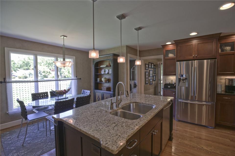  5 Esternay Ln, Pittsford, NY 14534 photo 4