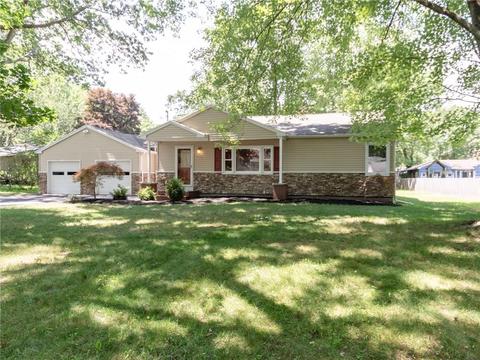 813 Dewitt Rd, Webster, NY 14580 photo 1
