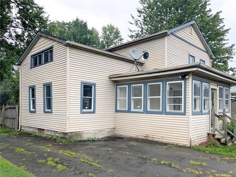 307 E Main St, Waterloo, NY 13165 photo 2
