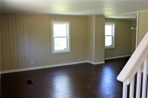 14 Summit St, Lyons, NY 14489 photo 4