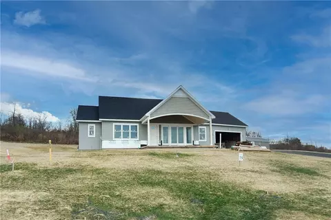4513 Crystal Ridge Cir, Canandaigua, NY 14424