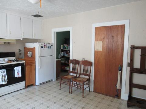 85 Maple St, Lyons, NY 14489 photo 4