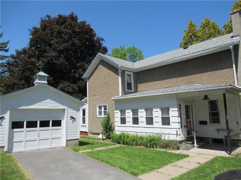 85 Maple St, Lyons, NY 14489 photo 1