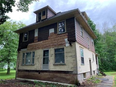 809 Webster Rd, Webster, NY 14580 photo 1
