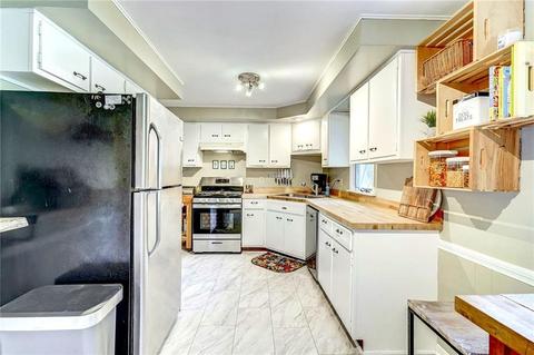 259 Raphael Dr, Webster, NY 14580 photo 14