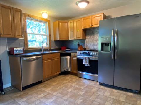 38 Farmbrook Dr, Farmington, NY 14425 photo 4