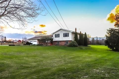 181 Hill Rd, Parma, NY 14468 photo 3