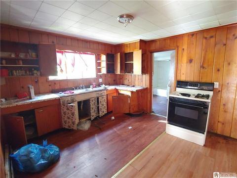 48 Middle Rd, Dunkirk, NY 14048 photo 5