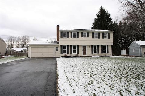 69 Lambeth Loop, Perinton, NY 14450 photo 1
