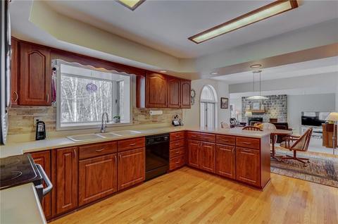 338 Shadowbrook Dr, Webster, NY 14580 photo 17