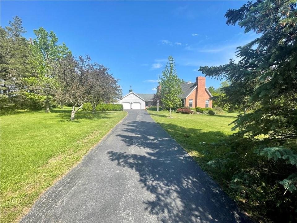 3557 E Lake Rd, Geneva, NY 14456 50 Photos MLS R1342451 Movoto