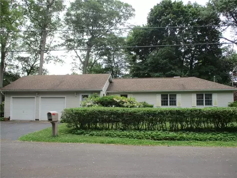 149 Dickinson Rd, Webster, NY 14580 photo 1
