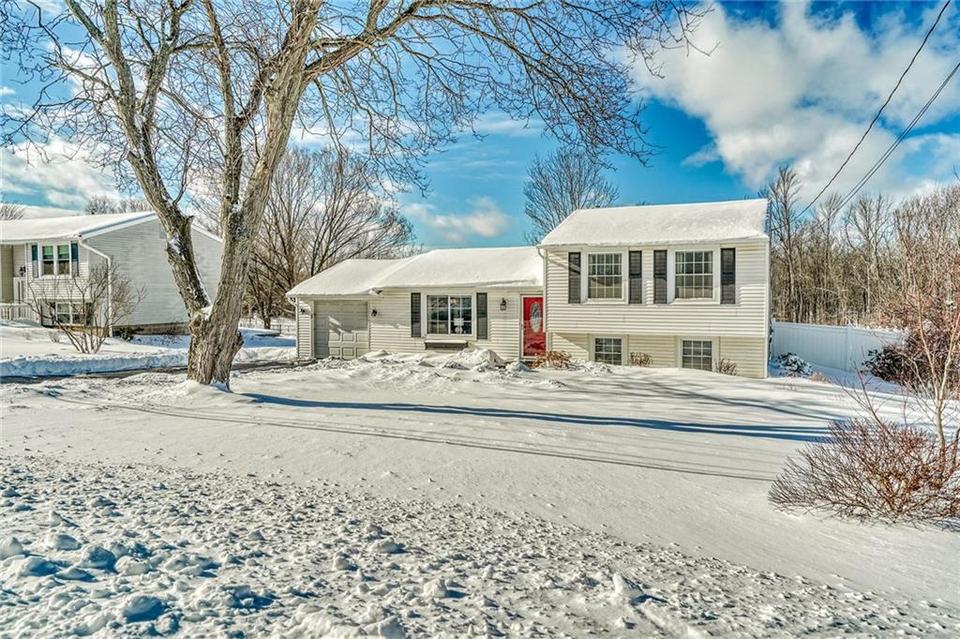 523 Pittsford Henrietta Town Line Rd, Henrietta, NY 14467 36 Photos