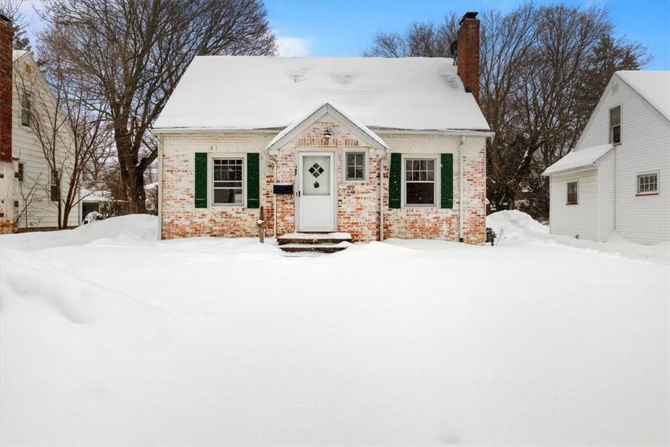 187 Coolidge Rd, Irondequoit, NY 14622 26 Photos MLS R1388613 Movoto