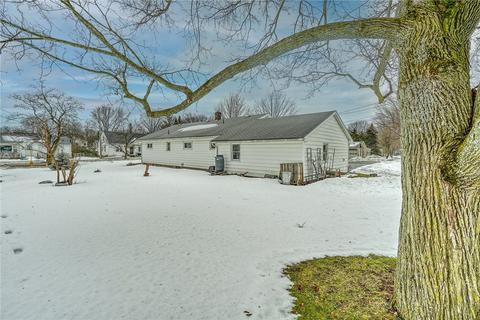 4075 Circle Dr, Williamson, NY 14589 photo 4